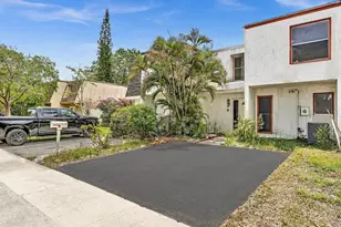 264 Sunshine Dr, Coconut Creek, FL 33066 - Photo 24