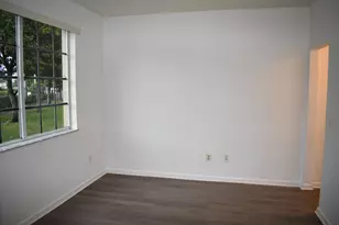 1954 Marsh Harbor Dr, Riviera Beach, FL 33404 - Photo 4