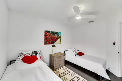 945 Sunflower Avenue, Delray Beach, FL 33445 - Photo 24