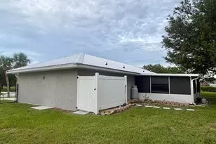 7823 SW 9th St, Okeechobee, FL 34974 - Photo 2