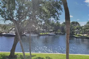 14 Royal Palm Way, Boca Raton, FL 33432 - Photo 2