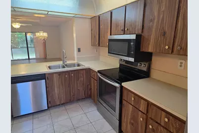 170 SE 7th Street SE #301, Deerfield Beach, FL 33441 - Photo 4