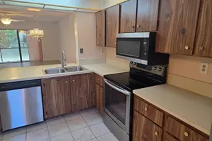 170 SE 7th Street SE, Deerfield Beach, FL 33441 - Photo 4