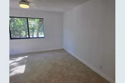 170 SE 7th Street SE #301, Deerfield Beach, FL 33441 - Photo 10