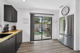 537 Goldenwood Way, Wellington, FL 33414 - Photo 22