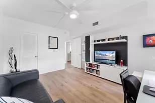 3900 Oaks Clubhouse Dr, Pompano Beach, FL 33069 - Photo 18