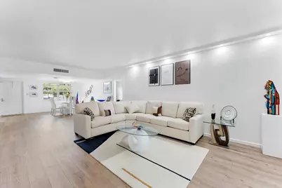 3900 Oaks Clubhouse Drive #110, Pompano Beach, FL 33069 - Photo 12
