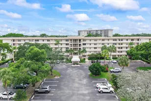 3900 Oaks Clubhouse Dr, Pompano Beach, FL 33069 - Photo 38