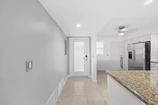 3121 NE 51st St, Fort Lauderdale, FL 33308 - Photo 18