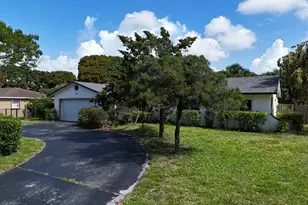 4639 Franwood Dr, Delray Beach, FL 33445 - Photo 2