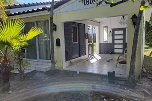 1816 Roosevelt St, Hollywood, FL 33020 - Photo 2