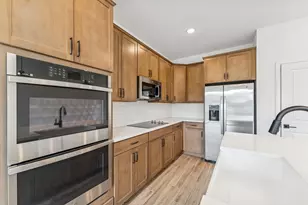 204 SE Birch Ter, Stuart, FL 34997 - Photo 10
