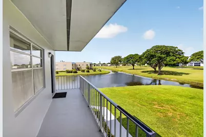 265 Burgundy #F, Delray Beach, FL 33484 - Photo 2