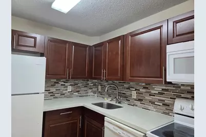 10709 Cleary Boulevard #Unit 304, Plantation, FL 33324 - Photo 2