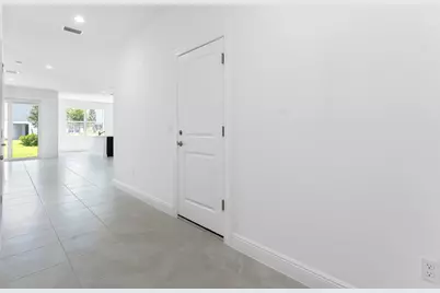 552 Sanderling Circle, Deerfield Beach, FL 33442 - Photo 6