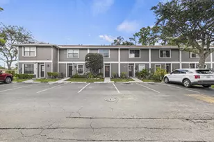 814 Hill Dr, West Palm Beach, FL 33415 - Photo 2