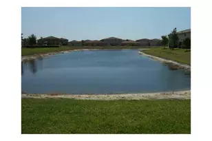 2552 SW Marshfield Ct, Port Saint Lucie, FL 34953 - Photo 4