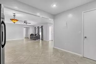 8184 Ambach Way, Hypoluxo, FL 33462 - Photo 18