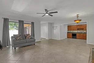 8184 Ambach Way, Hypoluxo, FL 33462 - Photo 14