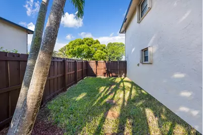 2124 NE 9th Avenue, Wilton Manors, FL 33305 - Photo 6