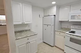 211 E Saxony Ln, Delray Beach, FL 33446 - Photo 6