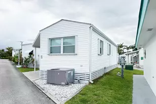 14 Bamboo Dr, Briny Breezes, FL 33435 - Photo 2
