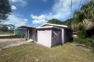 1804 S 30th S, Fort Pierce, FL 34947 - Photo 1