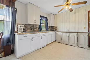 1804 S 30th S, Fort Pierce, FL 34947 - Photo 4
