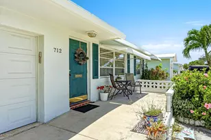 712 SW 18th St, Boynton Beach, FL 33426 - Photo 2