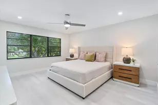 52 Stratford Ln W, Boynton Beach, FL 33436 - Photo 12