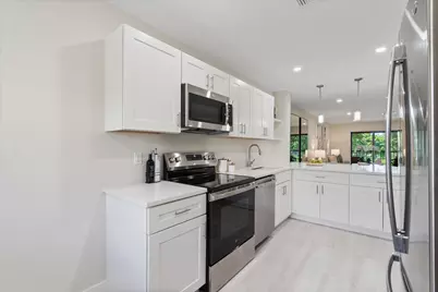 52 Stratford Lane W #F, Boynton Beach, FL 33436 - Photo 10