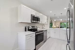 52 Stratford Ln W, Boynton Beach, FL 33436 - Photo 10