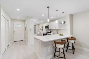52 Stratford Ln W, Boynton Beach, FL 33436 - Photo 8