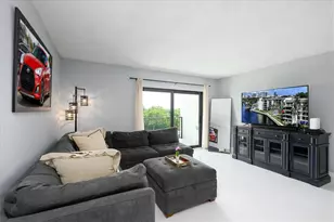 900 River Reach Dr, Fort Lauderdale, FL 33315 - Photo 2
