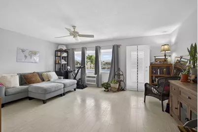 106 E Camden E, West Palm Beach, FL 33417 - Photo 10