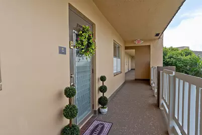 9370 Sunrise Lakes Boulevard #304, Sunrise, FL 33322 - Photo 2