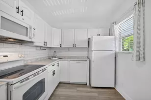 2741 NE 8th Ave, Wilton Manors, FL 33334 - Photo 6
