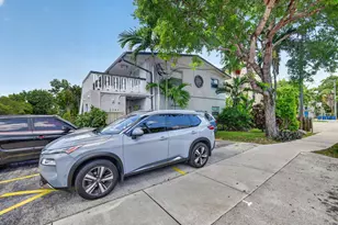 2741 NE 8th Ave, Wilton Manors, FL 33334 - Photo 18