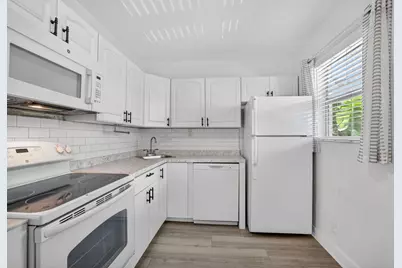 2741 NE 8th Avenue #15, Wilton Manors, FL 33334 - Photo 6