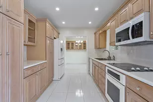 2475 NE 214th St, Aventura, FL 33180 - Photo 14
