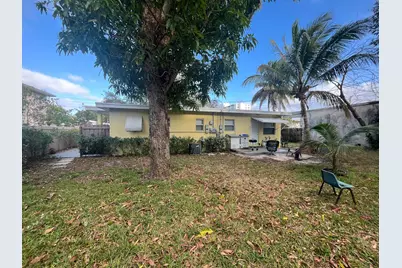 211 N A Street, Lake Worth Beach, FL 33460 - Photo 2