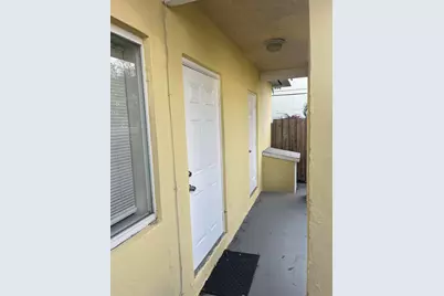 211 N A Street, Lake Worth Beach, FL 33460 - Photo 10