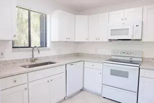 428 Lakeview Dr, Weston, FL 33326 - Photo 4