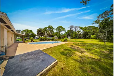 6000 Pinetree Drive, Fort Pierce, FL 34982 - Photo 20