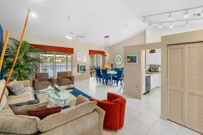 9829 Seacrest Circle #202, Boynton Beach, FL 33437 - Photo 4
