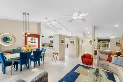 9829 Seacrest Circle #202, Boynton Beach, FL 33437 - Photo 4
