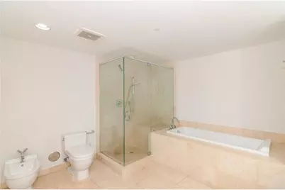 465 Brickell Avenue, Miami, FL 33131 - Photo 24
