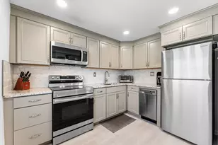 340 NW 19th St, Boca Raton, FL 33432 - Photo 2