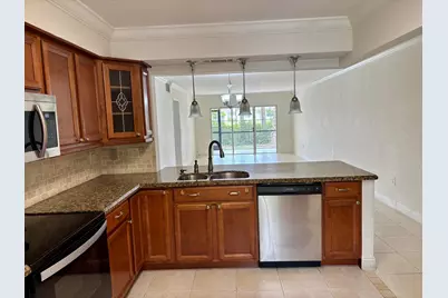4040 Crystal Lake Drive #101, Pompano Beach, FL 33064 - Photo 4