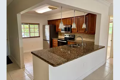 4040 Crystal Lake Drive #101, Pompano Beach, FL 33064 - Photo 2